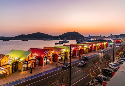 Ronghai Juzhu B&B (Baolong Tiandi Banshengdong Wharf)Hotel Overview