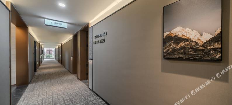 重庆东站长生桥地铁站亚朵酒店图片