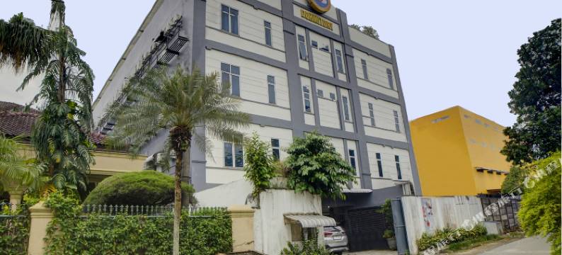 Hotel O 精致之家靠近安普拉斯巴士总站(Hotel O Finest House Near Amplas Bus Terminal)图片