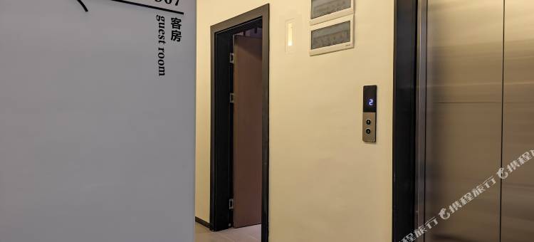 北海YOUNG风华民宿(银滩天玺店)图片