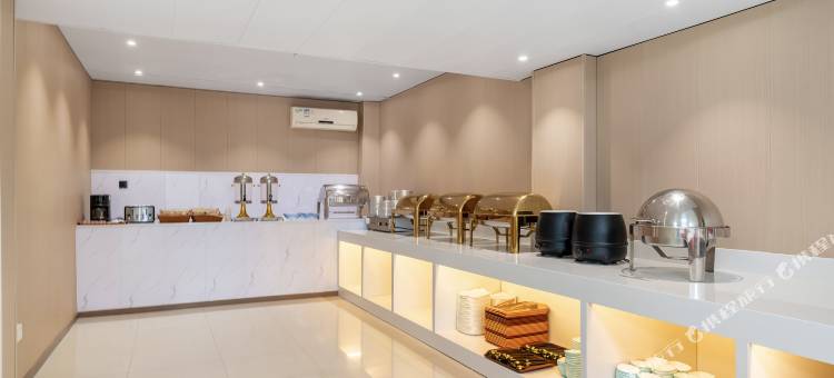 艺龙海雅酒店(重庆沙坪坝磁器口地铁站店)图片