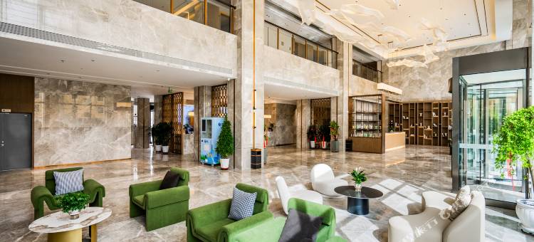 大柴旦丽呈华廷酒店(翡翠步行街店)图片