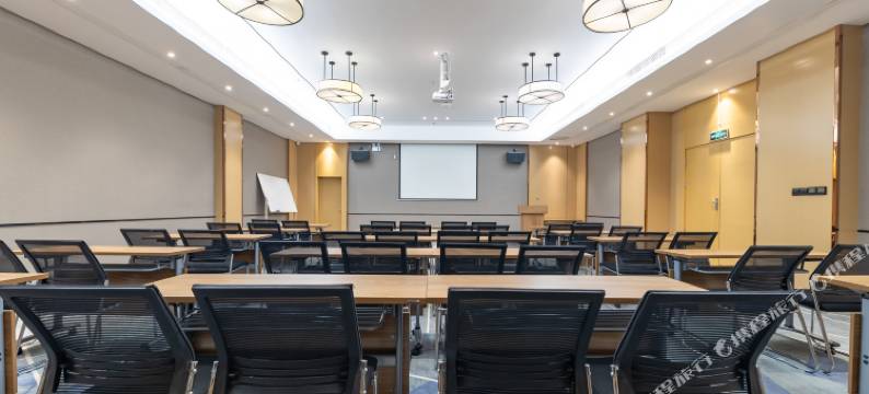 艺龙瑞云酒店(潜江客运站店)图片