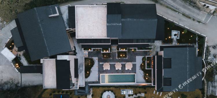 山川·溯集温泉度假酒店(海螺沟冰川森林店)图片