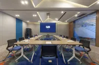 Holiday Inn Express PINGHU by IHG - 4 Sao