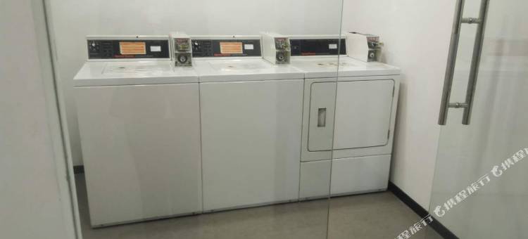 格美酒店(上海武宁曹杨路地铁站店)图片