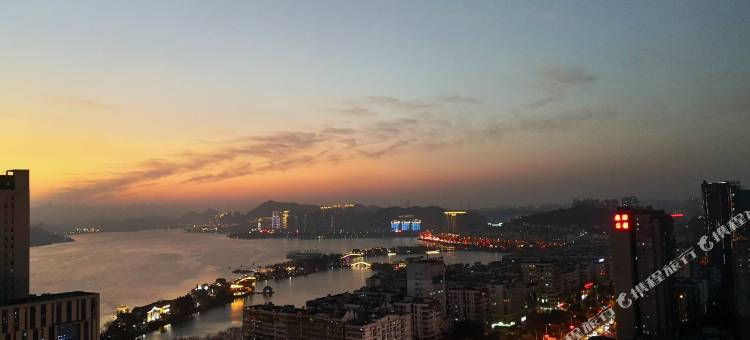 香漫·高空湖景酒店(黄石摩尔城店)图片