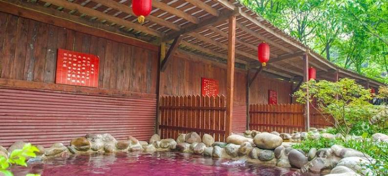 原舍·登山纪民宿(峨眉山景区报国寺店)图片