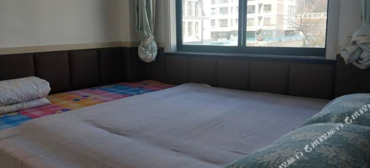威海海景大三居海鲜码头近在咫尺公寓(环海路分店)图片