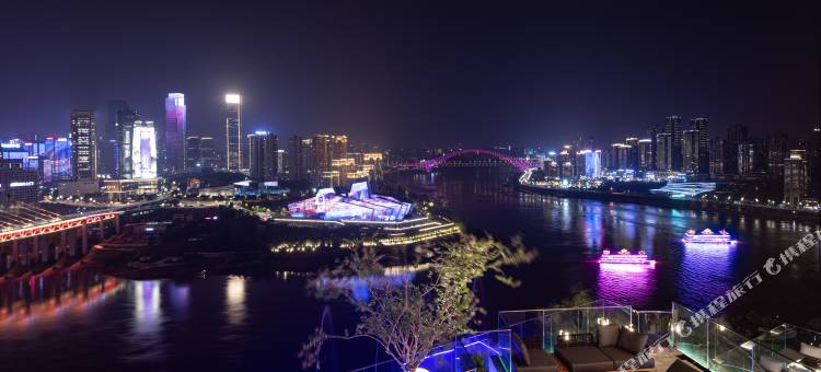 天雅·雾兮高空江景花园度假酒店(解放碑来福士店)图片