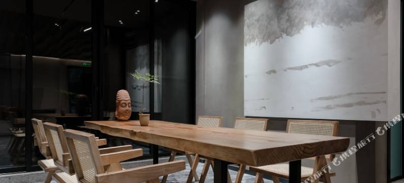 九华山梵华艺术酒店(九华山游客换乘中心店)图片
