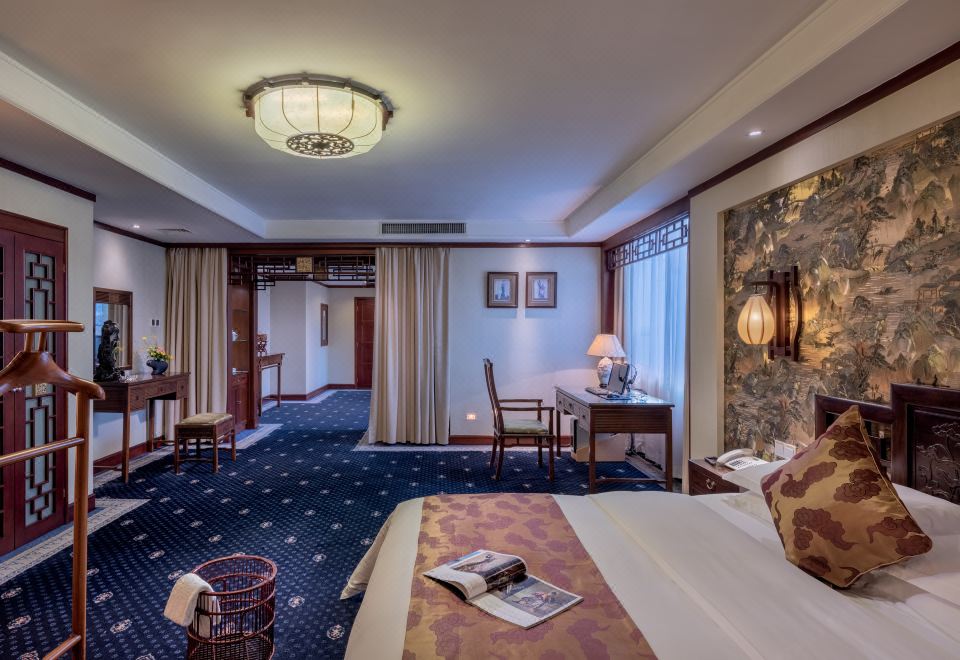 Dolton International HotelHotel Overview