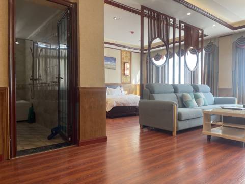 芒康绿野之家酒店