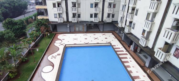 百合客房 - 芝布布尔乡村公寓(Lily Room at Apartment Cibubur Village)图片