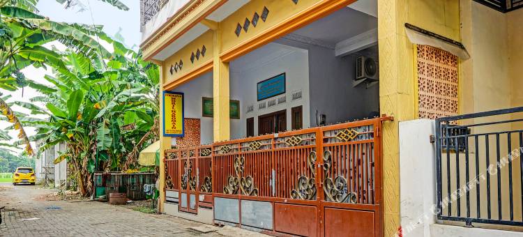 OYO 91928 Noril Haromain Syariah家庭旅馆(OYO 91928 Noril Haromain Homestay Syariah)图片
