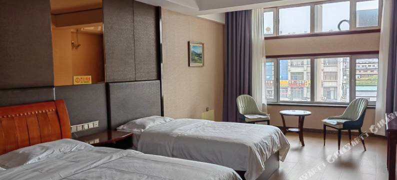 乌审旗宏浦中天假日酒店图片