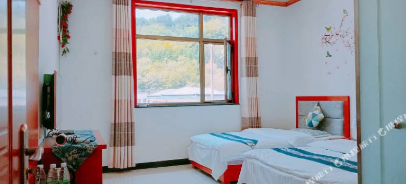 麦积山映山红庄园图片