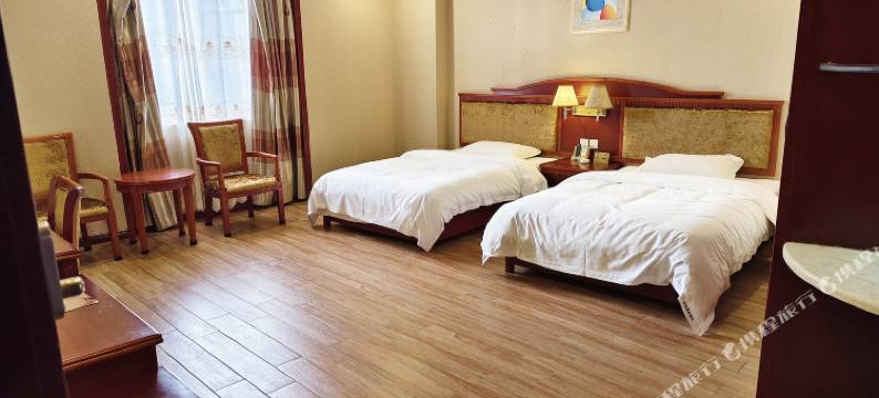 德保永恒商务酒店图片