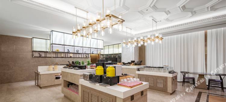 维也纳国际酒店(阿克苏老街火车站店)图片