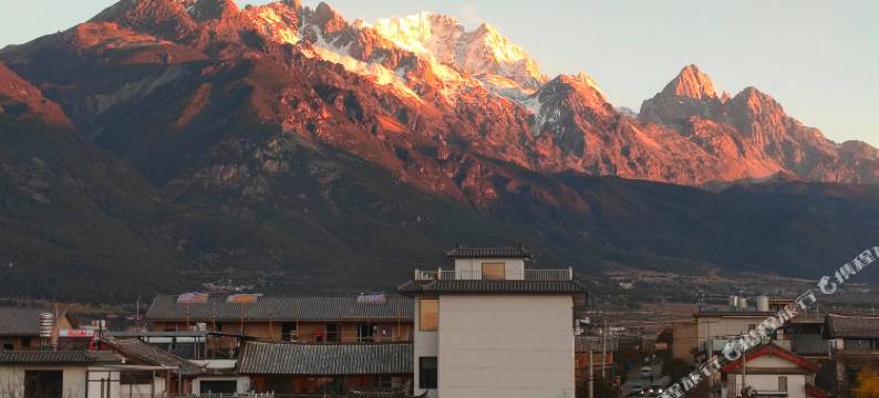 伴隐雪.见山观景美宿(白沙古镇店)图片