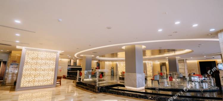 赤峰金狮皇冠酒店(钢铁街店)图片