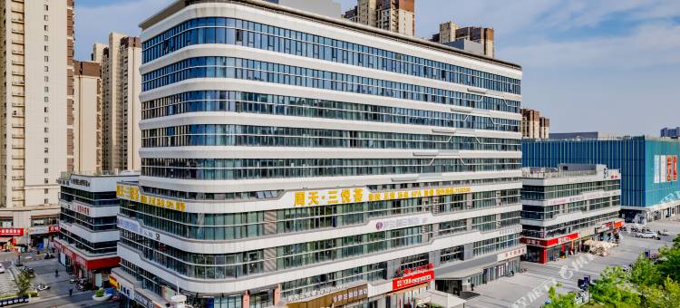 罗兰假日酒店(三山星悦广场店)图片