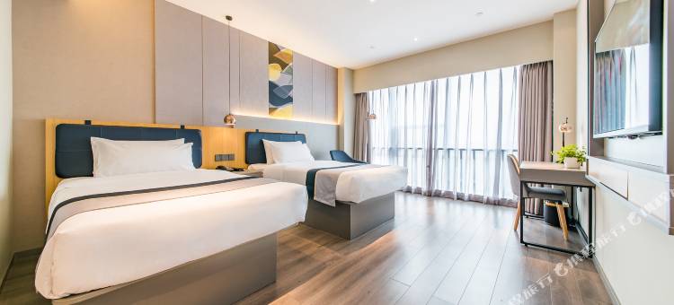 如家商旅酒店(乐山高铁站世豪广场店)图片