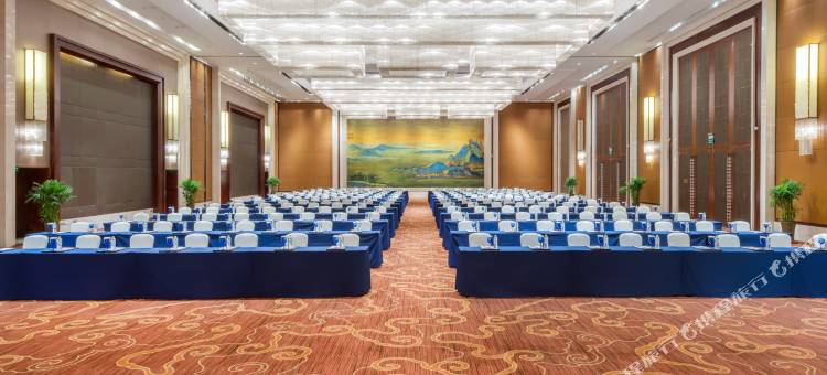 襄阳富力皇冠假日酒店(诸葛亮广场万达广场店)图片