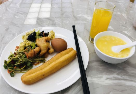 Starway Hotel Hotel Overview