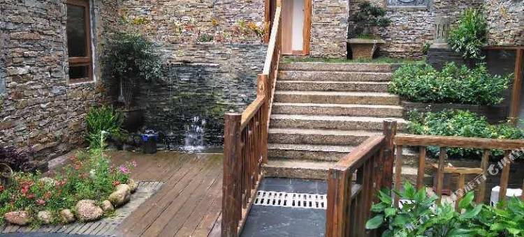 赣州香樟听泉民宿(江南宋城历史文化旅游区江西理工大学店)图片