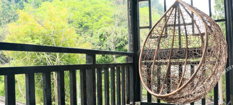 漓隐江景美宿(阳朔兴坪古镇二十元背景风景区店)图片