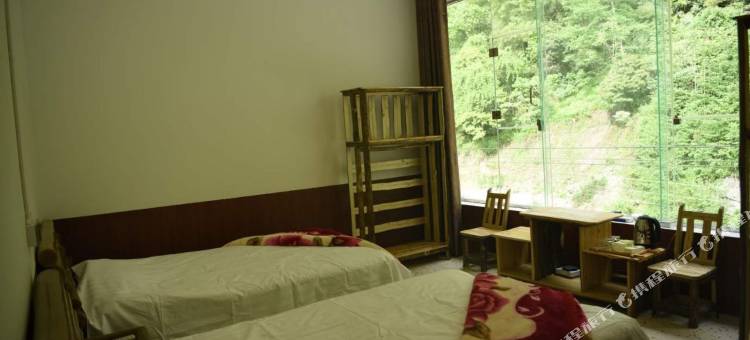 宝兴东拉山兴国农庄图片