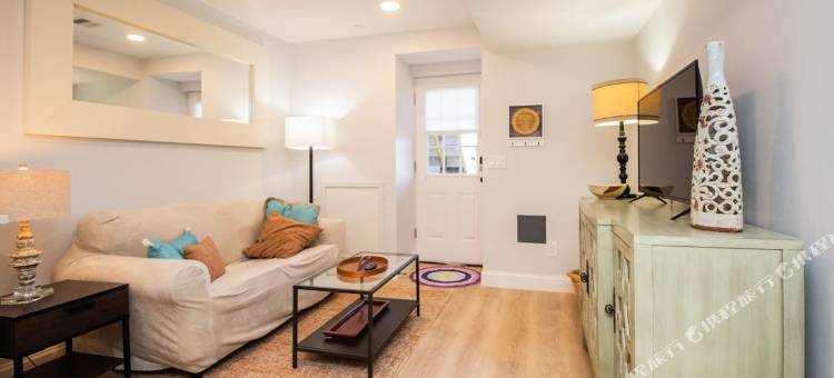 家具齐全1卧公寓 带私人入口和洗衣房(Fully Furnished 1BED with Private Entrance and Laundry)图片