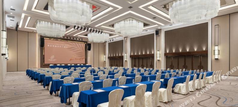 神农架康帝君兰酒店图片