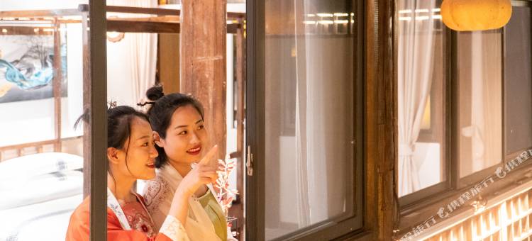 王村草堂客栈(芙蓉镇大瀑布店)图片