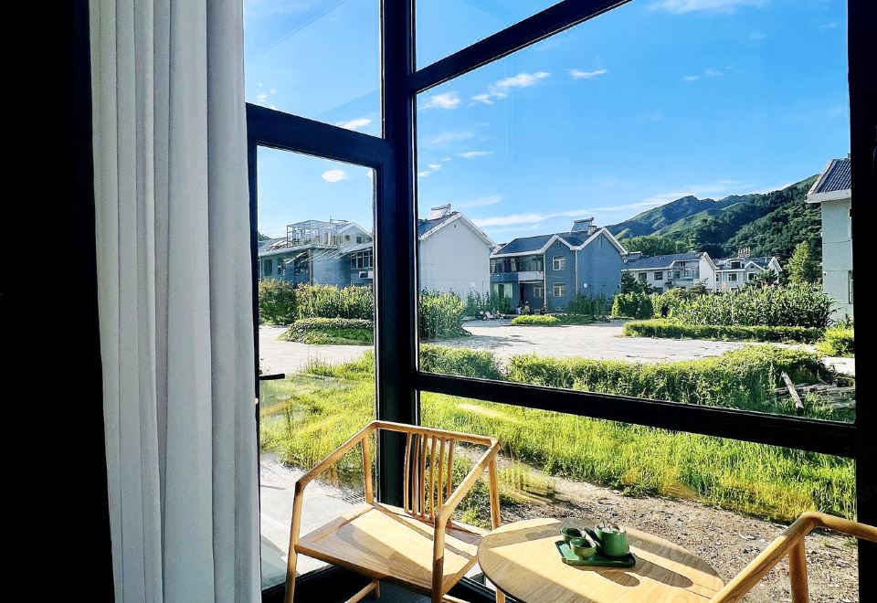 Wutai Mountain Flower Children Shanju Jingshe Hotel Overview