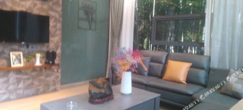 隐庐紫藤山舍图片