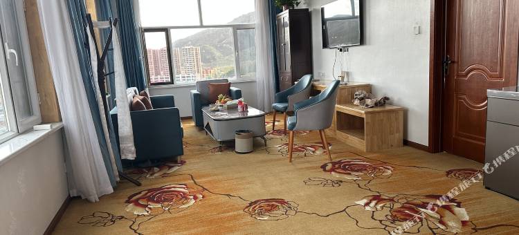 碌曲诺沛尔酒店图片