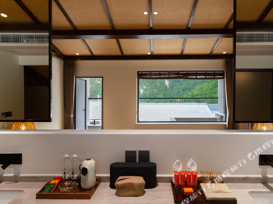 巴淞释境私汤轻奢美宿(九寨沟景区店)