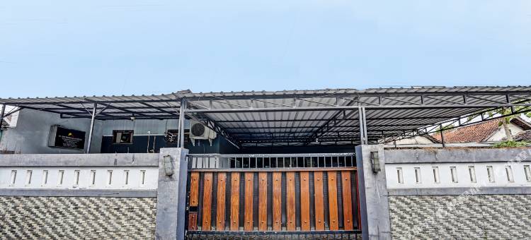 O酒店乐斯塔里伊斯兰旅馆(Hotel O Lestari Syariah)图片