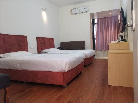 南宁书城宾馆(三街两巷朝阳广场地铁站店)