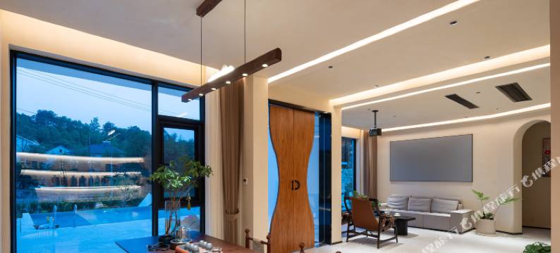 花筑·米予美宿(OMG心跳乐园店)图片