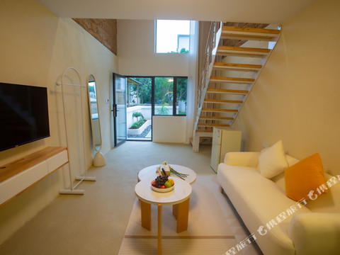 涠洲岛隐逸珊瑚石海边民宿(贝壳沙滩盛塘天主教堂店)