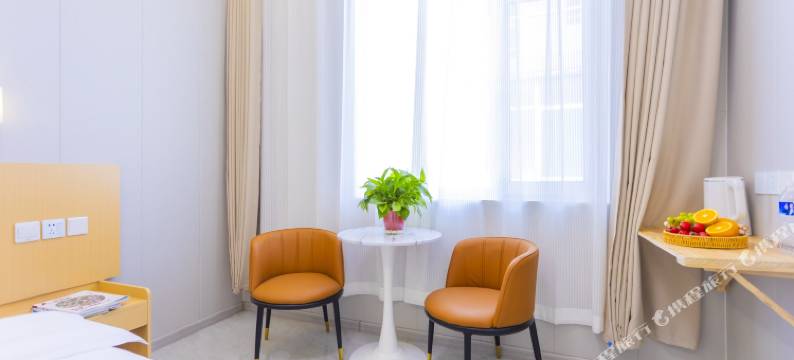 鹏悦影院酒店(太原南站财经大学坞城校区店)图片