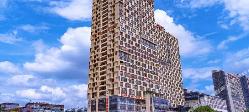 昆明原始部落高颜值酒店(呈贡大学城高铁南站店)图片