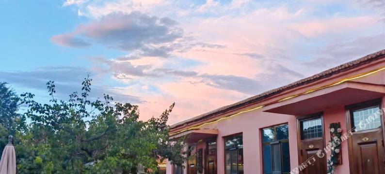 特克斯春舍民宿(八卦城之夜店)图片