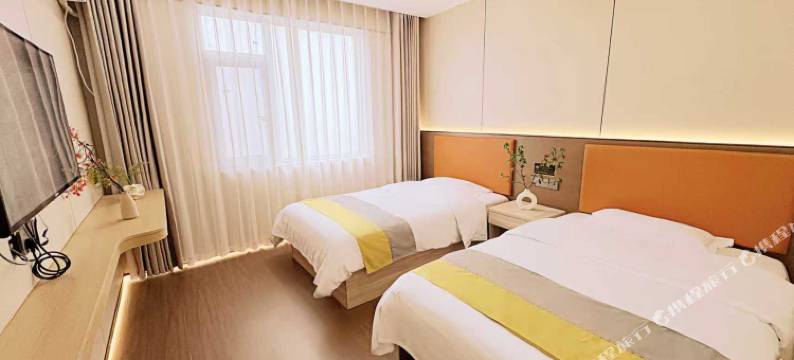 山越山大酒店(九宫山景区店)图片