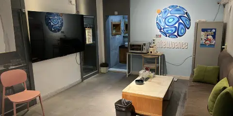 晴天青年旅社(延邊大學網紅牆店)