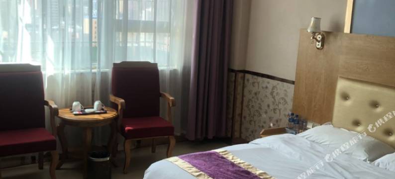 海丰凯冠主题公寓图片