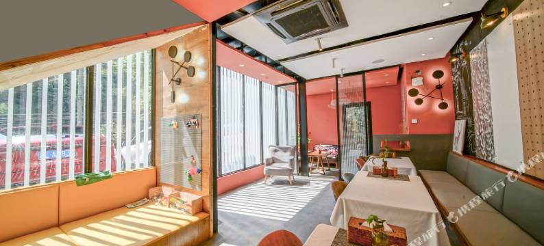 桐庐岩朵山宿(白云源店)图片